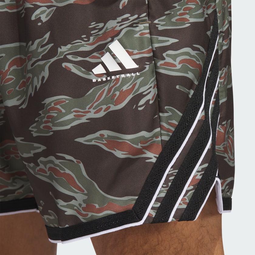 𝐀𝐃𝐈𝐃𝐀𝐒 Pantalón corto Crazy Lite AOP para hombre ADI025