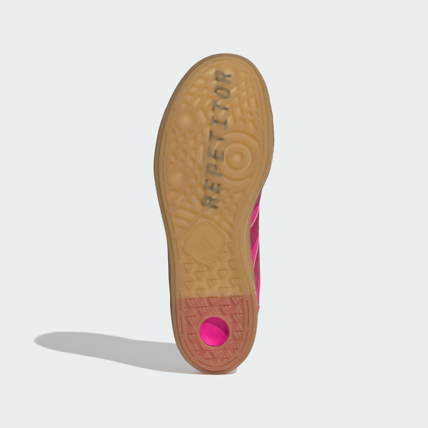 šššššš         Especialista en entrenamiento masculino ADI045