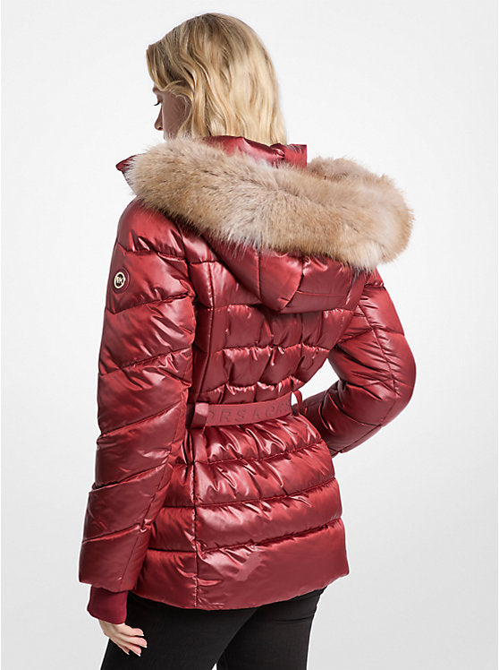 𝐌𝐈𝐂𝐇𝐀𝐄𝐋 𝐊𝐎𝐑𝐒 Chaqueta acolchada con cinturón y ribete de piel sintética               MK0062