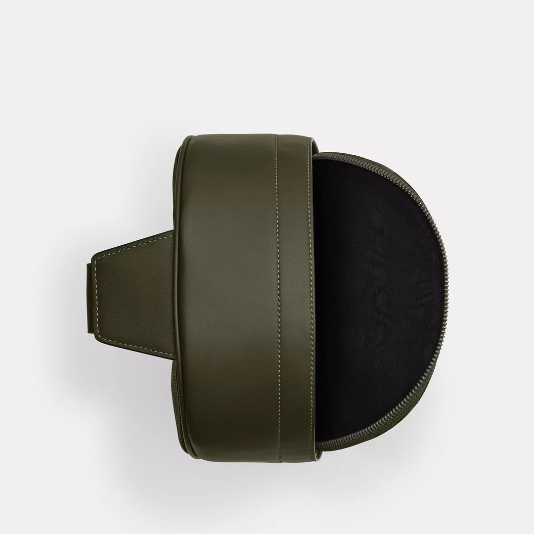 𝐂𝐎𝐀𝐂𝐇                 Mochila West con el característico estampado de camuflaje        CO0034