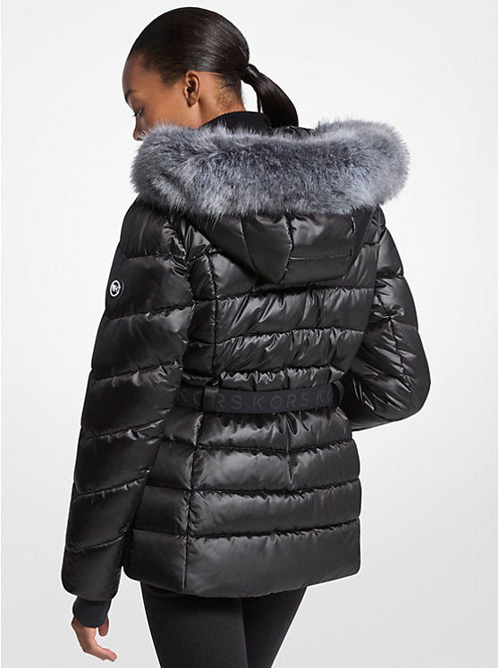 𝐌𝐈𝐂𝐇𝐀𝐄𝐋 𝐊𝐎𝐑𝐒 Chaqueta acolchada con cinturón y ribete de piel sintética               MK0062