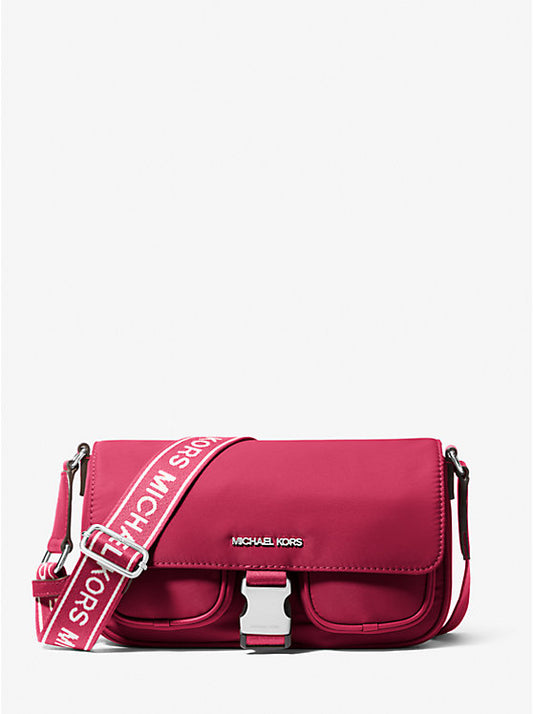 𝐌𝐈𝐂𝐇𝐀𝐄𝐋 𝐊𝐎𝐑𝐒     Bolso bandolera mediano de nailon Khai     MK0056