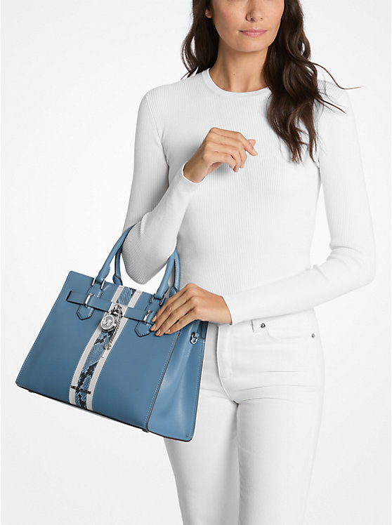 ššššššš šššš     Bolso satchel mediano de piel y rayas con relieve de serpiente de Hamilton MK0079