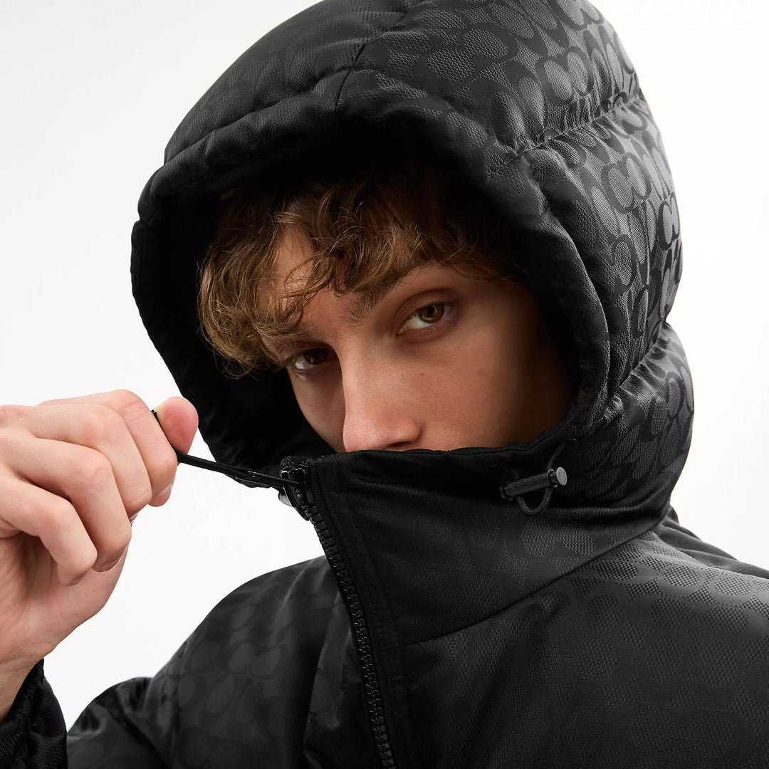 COACH | 
Tonal Signature Down Jacket Chamarra de hombre negra