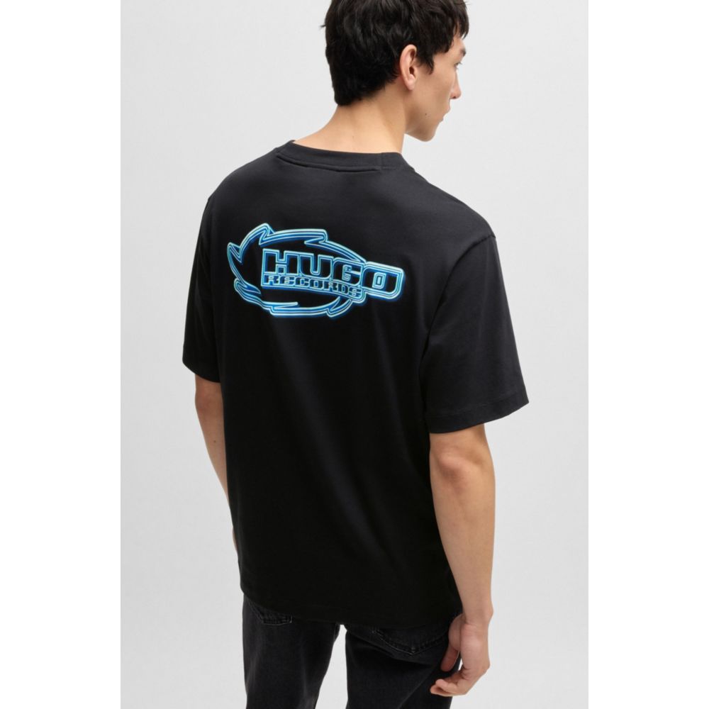 𝐇𝐔𝐆𝐎                                     Camiseta de jersey de algodón con ilustraciones de temporada                        MSM58