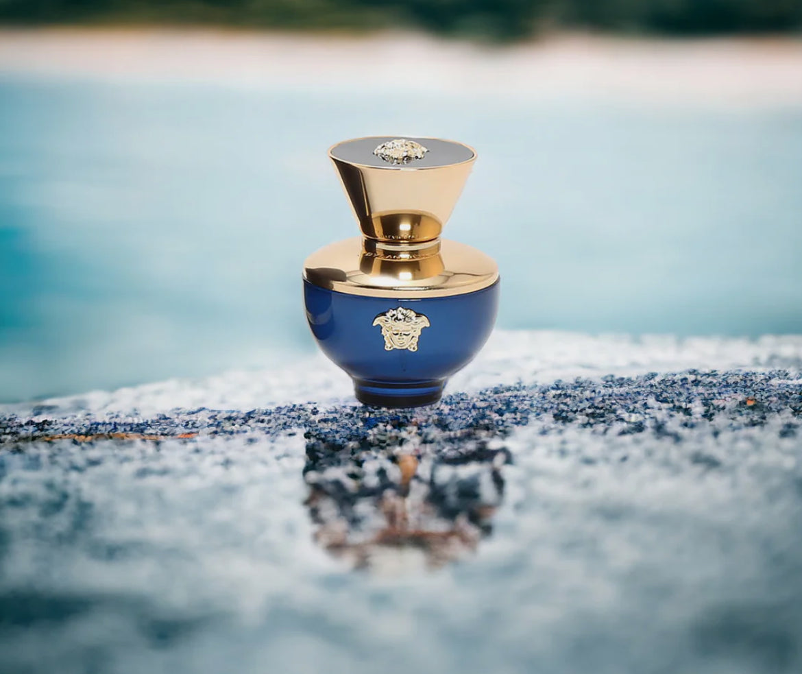 𝐕𝐄𝐑𝐒𝐀𝐂𝐄                             Dylan Blue Pour Femme Eau De Parfum Spray 1.7 Oz                                 PRF7