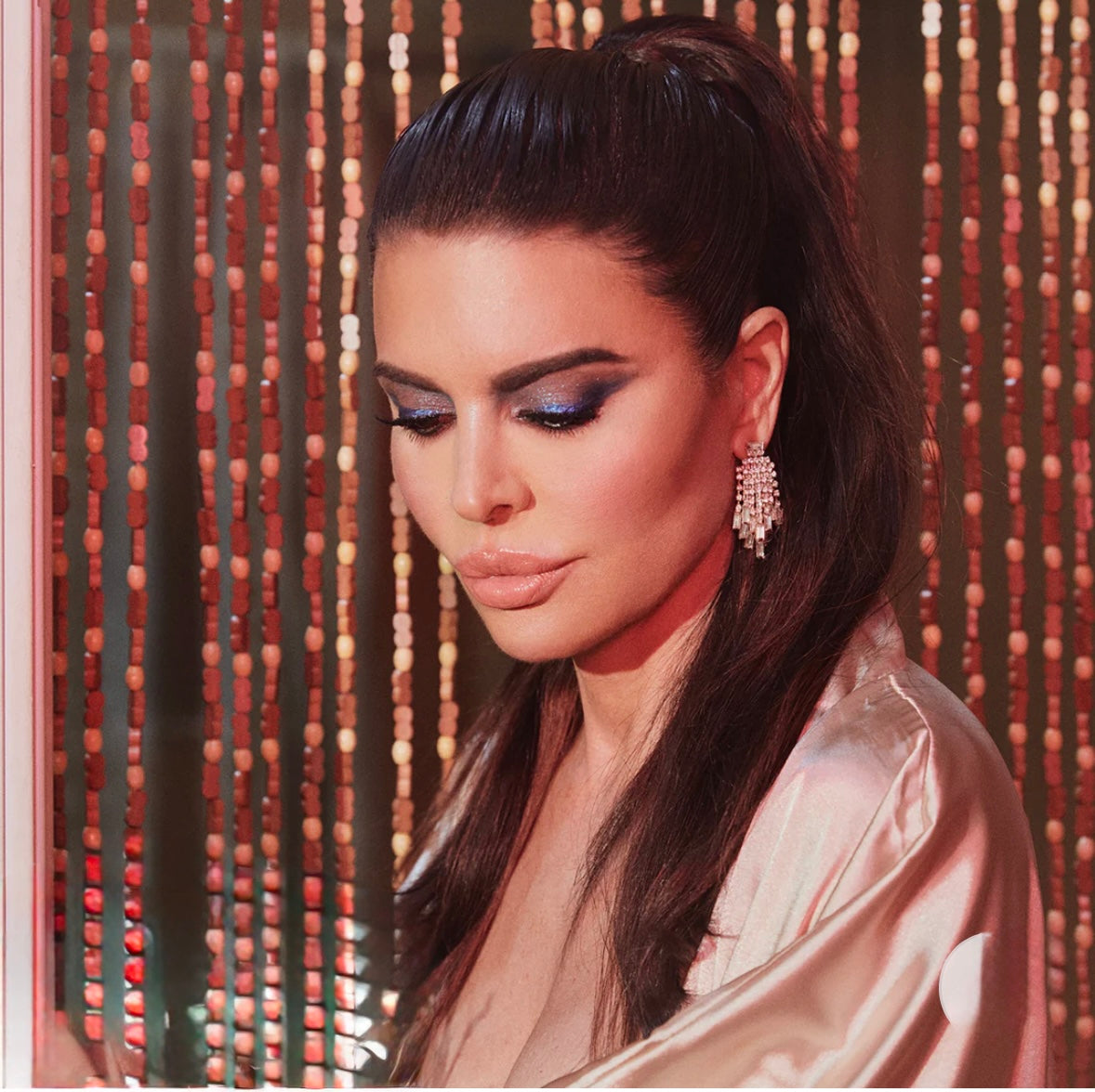 RINNA BEAUTY  
Icónico Kit de sombras Be Extraquad+ Lápiz de ojos Diamond Noir