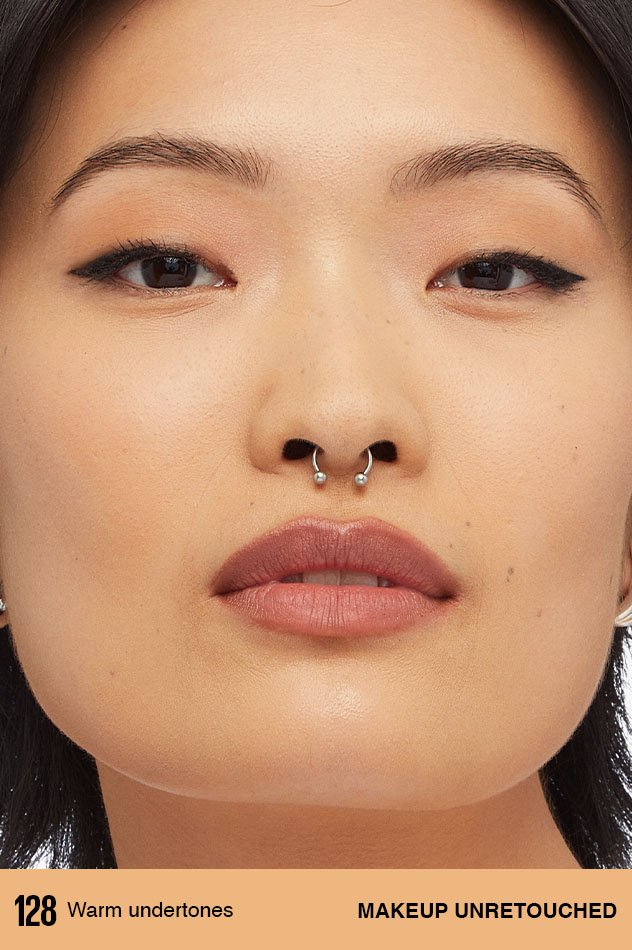 𝐌𝐀𝐘𝐁𝐄𝐋𝐋𝐈𝐍𝐄                      Maquillaje de base LumiMatte                                  May50