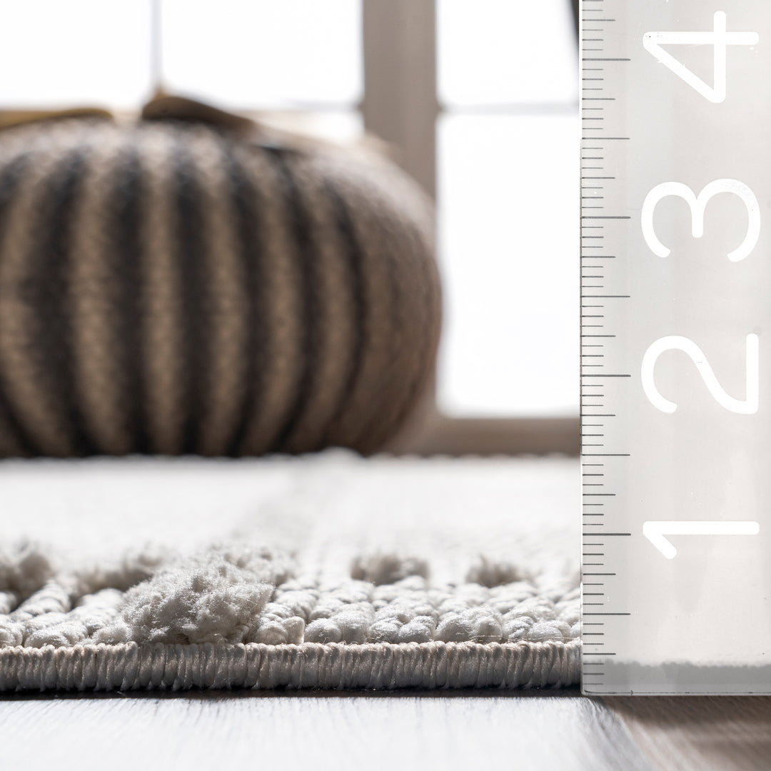 𝐍𝐔𝐋𝐎𝐎𝐌                          Alfombra informal con borlas y rayas Annella NU033