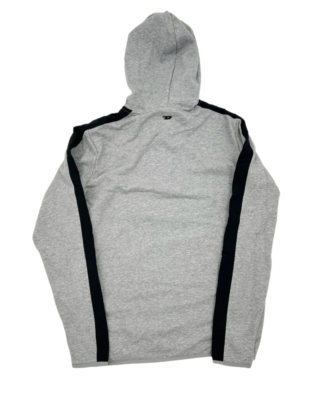 𝐃𝐈𝐄𝐒𝐄𝐋                                       Suéter deportivo gris con media cremallera
MSM39