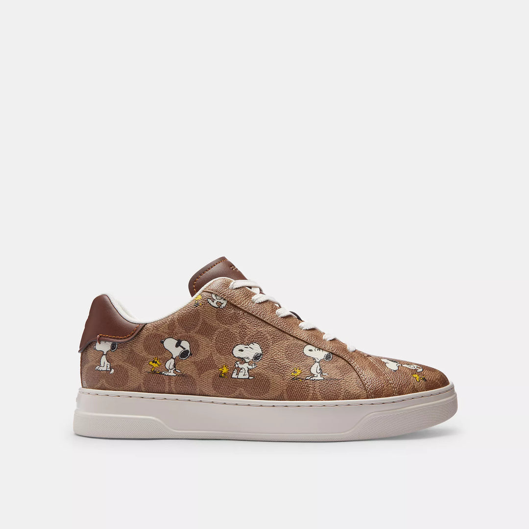 𝐂𝐎𝐀𝐂𝐇              Zapatillas deportivas Coach x Peanuts High Line en lona distintiva con estampado de Snoopy                 CO0017