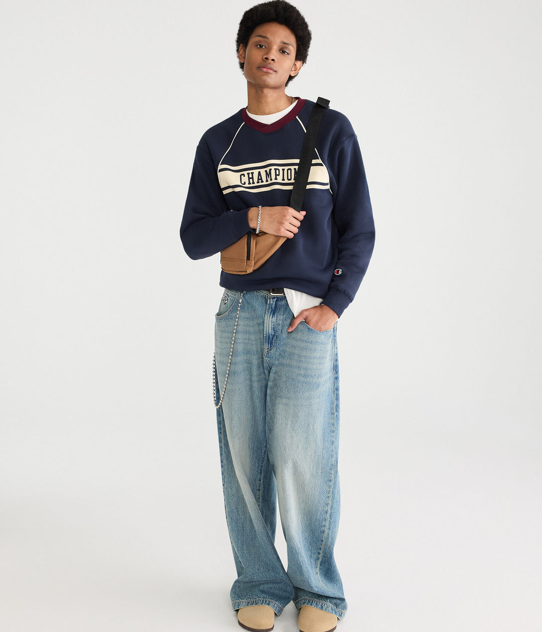 𝐂𝐇𝐀𝐌𝐏𝐈𝐎𝐍                        Sudadera con capucha y bloques de color Champion
MSM19