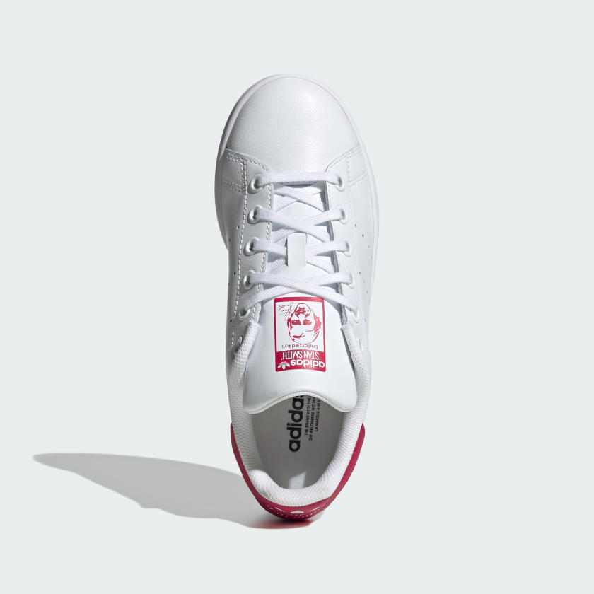 𝐀𝐝𝐢𝐝𝐚𝐬                            Zapatillas Stan Smith para niños