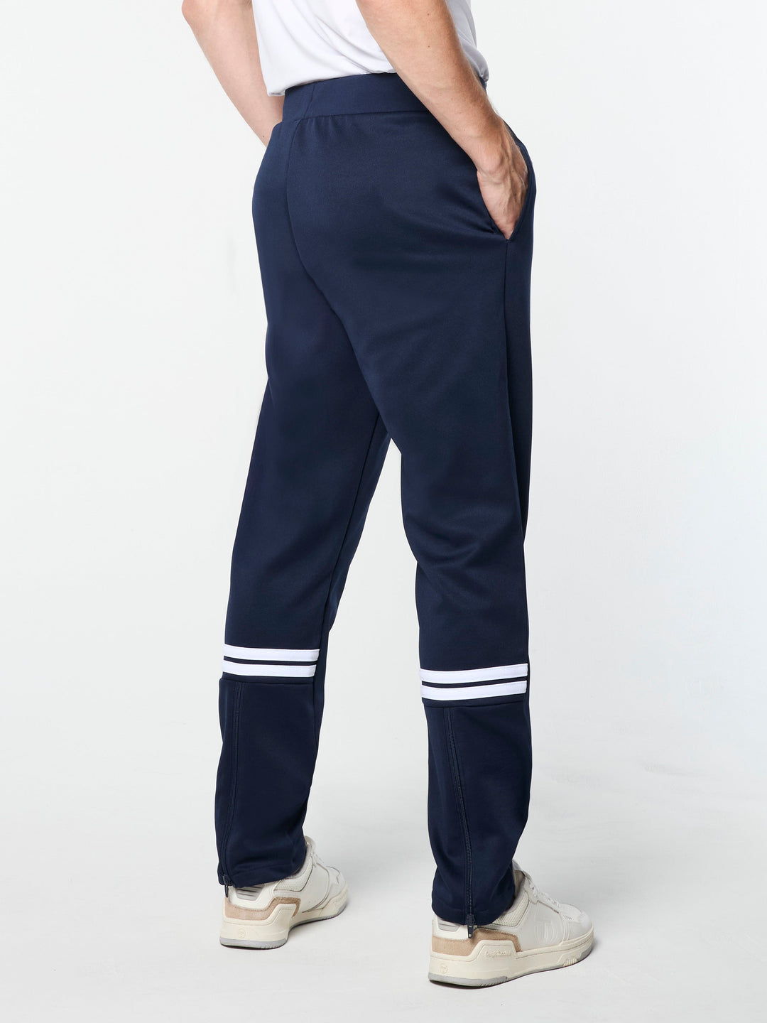 𝐒𝐄𝐑𝐆𝐈𝐎 𝐓𝐀𝐂𝐂𝐇𝐈𝐍𝐈  pantalón deportivo orion                TAC24
