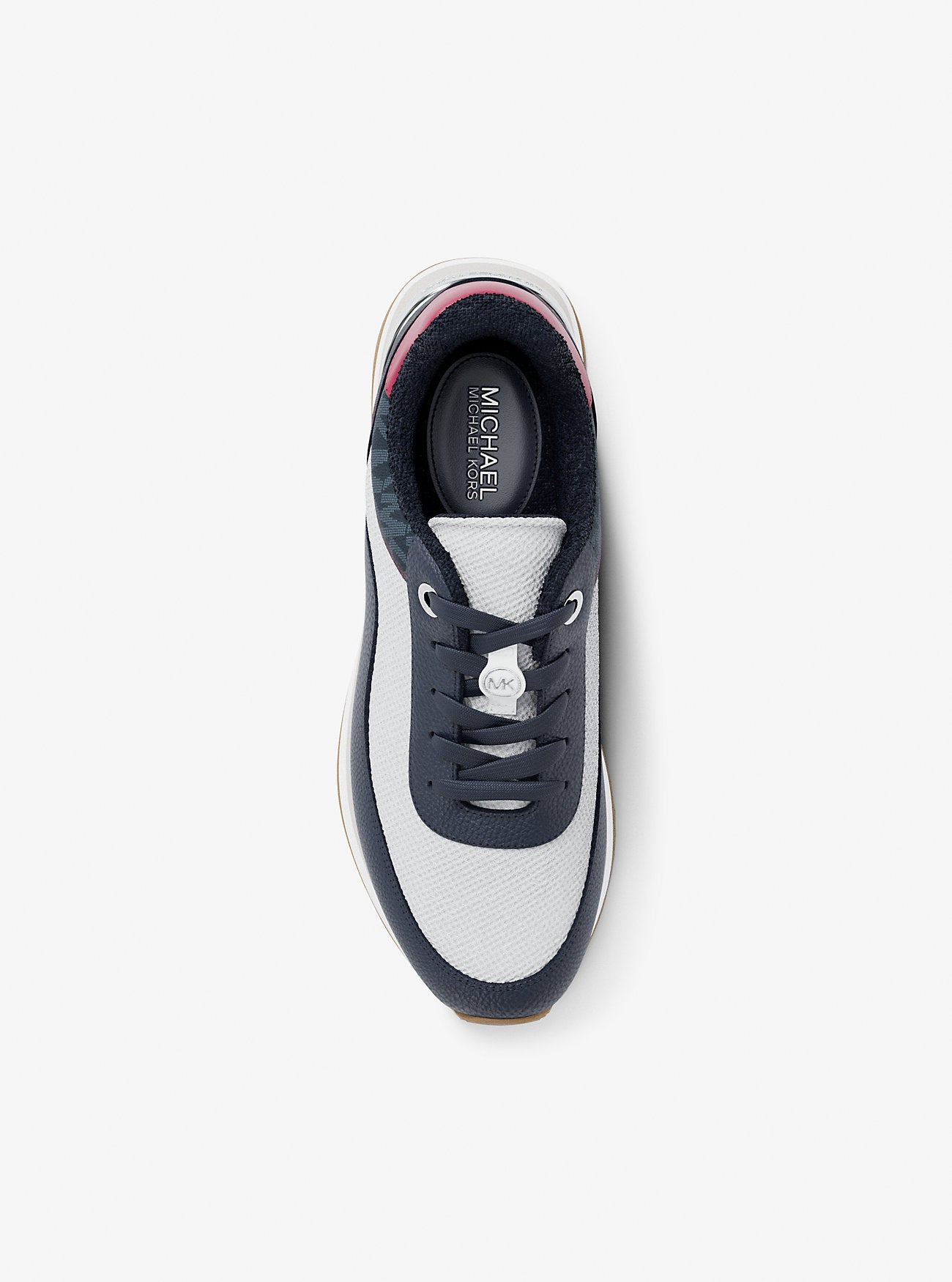 𝐌𝐈𝐂𝐇𝐀𝐄𝐋 𝐊𝐎𝐑𝐒   Hattie, entrenadora de técnicas mixtas   MK0094