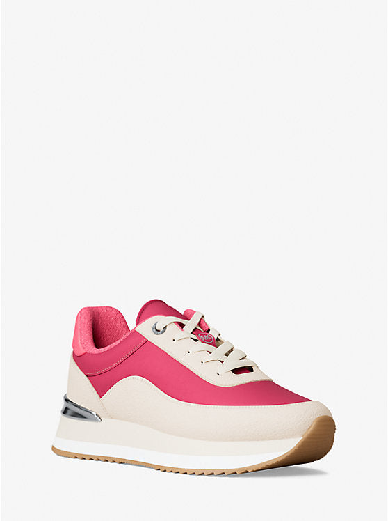 𝐌𝐈𝐂𝐇𝐀𝐄𝐋 𝐊𝐎𝐑𝐒   Hattie, entrenadora de técnicas mixtas   MK0096