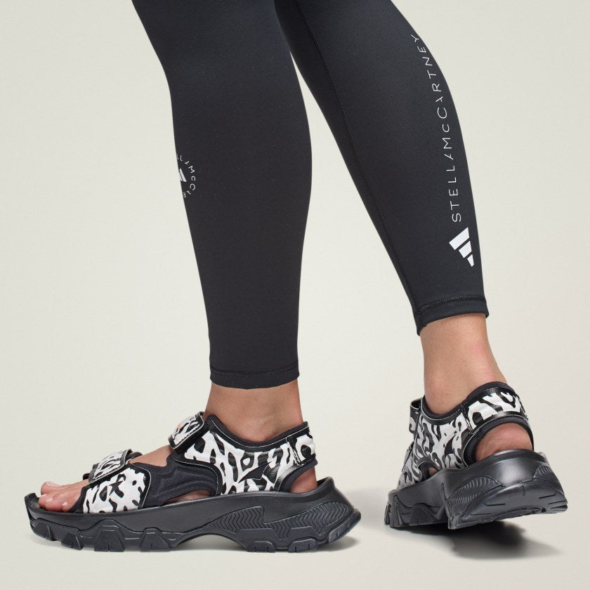 𝐀𝐃𝐈𝐃𝐀𝐒             Sandalias de exterior Hika para mujer de Stella McCartney              ADI09