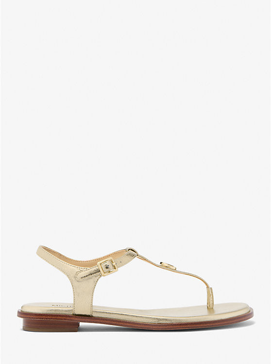 𝐌𝐈𝐂𝐇𝐀𝐄𝐋 𝐊𝐎𝐑𝐒             Sandalia con tira en T metálica Mallory                   MK0027