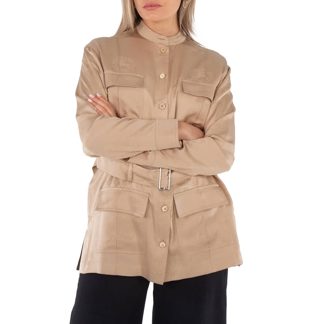 𝐁𝐔𝐑𝐁𝐄𝐑𝐑𝐘 ☑️                 Camisa abotonada con cinturón en la cintura