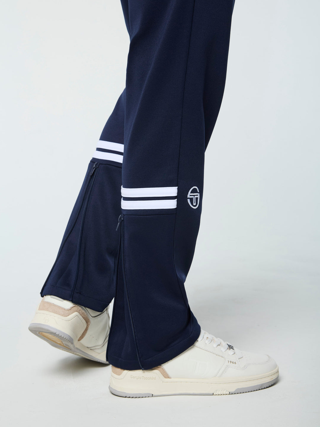 𝐒𝐄𝐑𝐆𝐈𝐎 𝐓𝐀𝐂𝐂𝐇𝐈𝐍𝐈  pantalón deportivo orion                TAC24