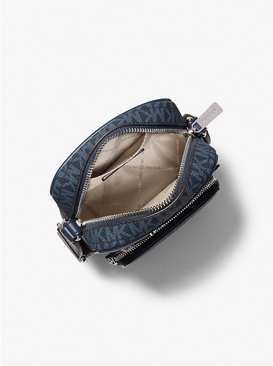 𝐌𝐈𝐂𝐇𝐀𝐄𝐋 𝐊𝐎𝐑𝐒                        Bolso bandolera mediano con el logotipo de la firma Jet Set                                 MK0014