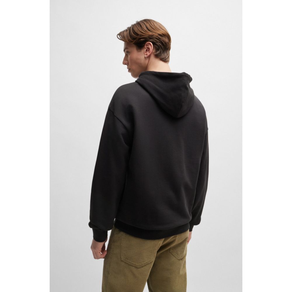 𝐇𝐔𝐆𝐎                                      Sudadera con capucha de algodón y rizo con el logotipo de la nueva temporada
MSM56