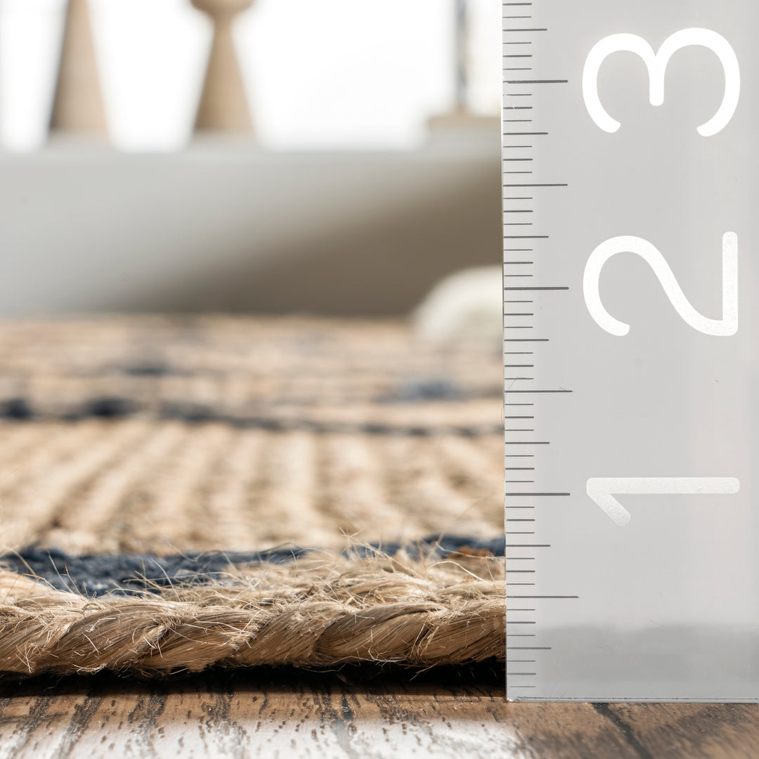 𝐍𝐔𝐋𝐎𝐎𝐌      Alfombra de yute con diseño de joya de Rozalia       NU013